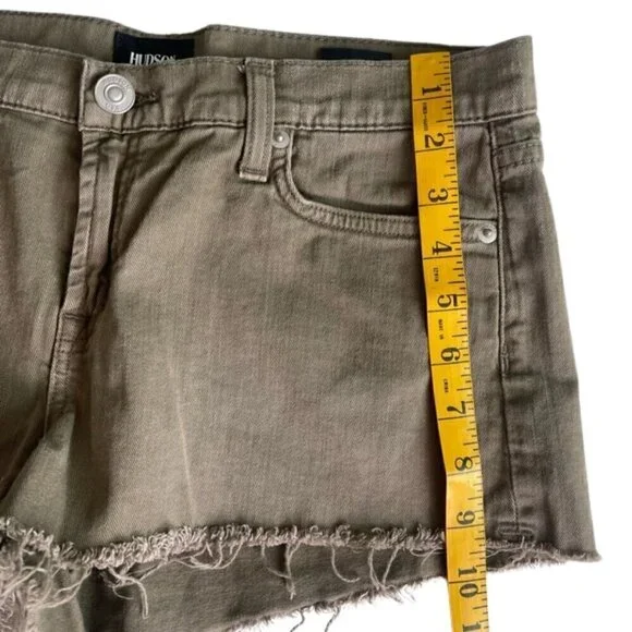 Hudson Jeans Women's Olive Army Green Frayed Denim Shorts Size 27 - Picture 6 of 7